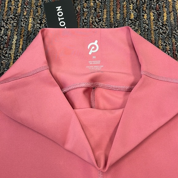 Peloton Solid Flex Leggings, Rose Pink, Size Medium - Picture 4 of 6